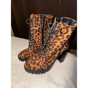 NWOT Hot Topic leopard heeled combat  boots size 8
